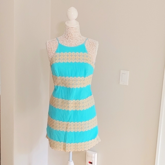 Lilly Pulitzer Dresses & Skirts - BEAUTIFUL Blue and Gold Lilly Dress 0